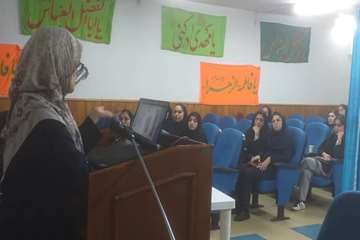 برگزاری کارگاه آموزشی کم‌کاری تیروئید نوزادان در رشت به مناسبت روز جهانی تیروئید 